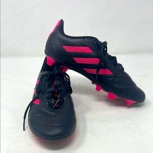 Adidas Black Soccer Cleats with Pink Stripes Size 3.5 Excellent Condition